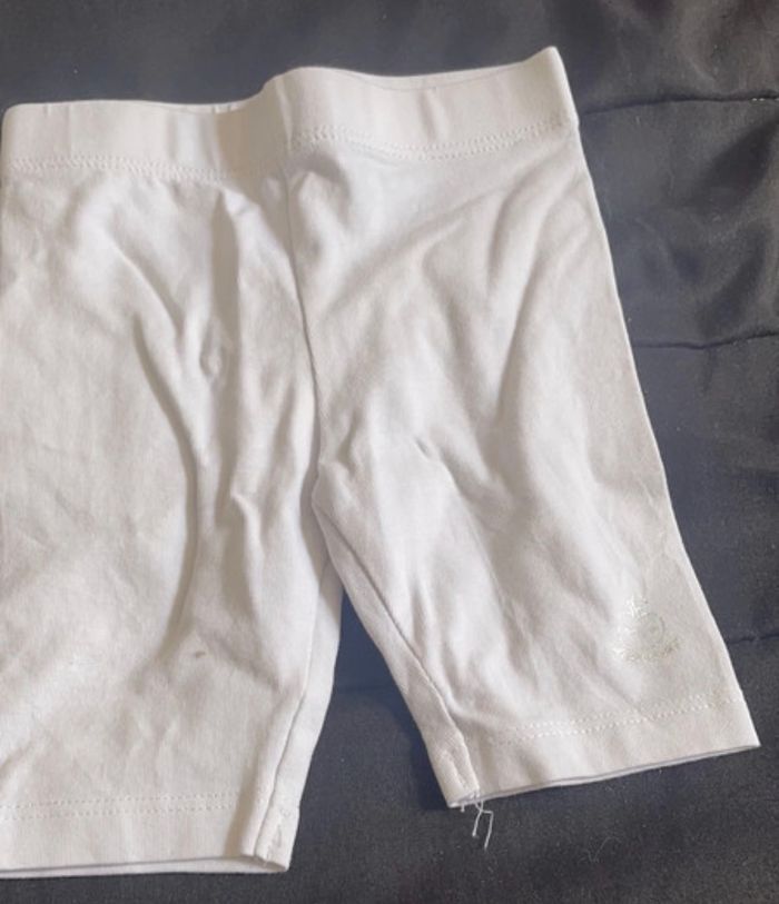 Lot 3 leggings courts neufs T.6m - photo numéro 2