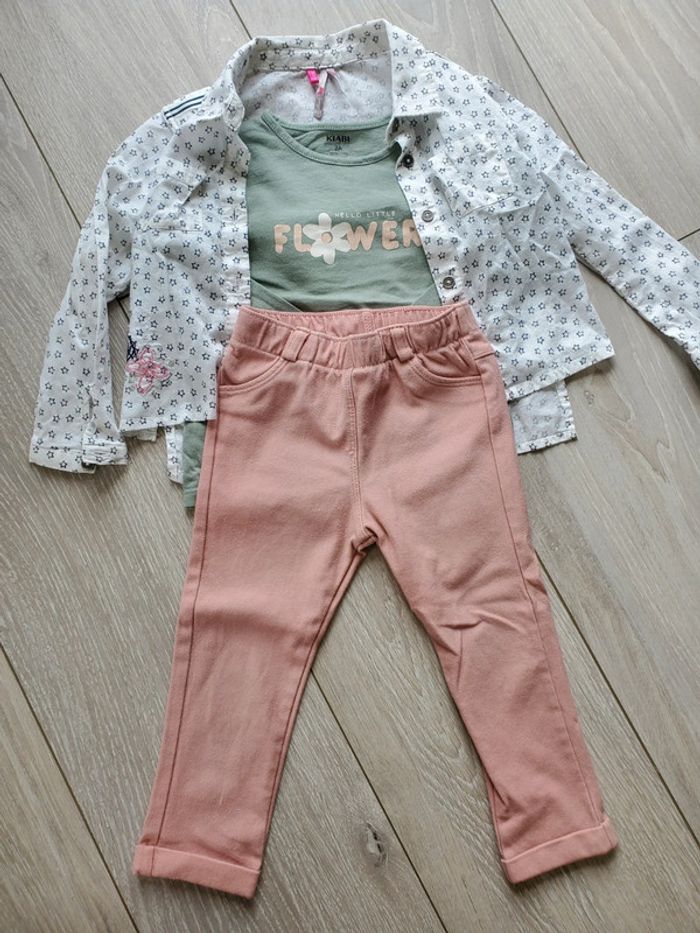 Lot vêtements fille 24 mois