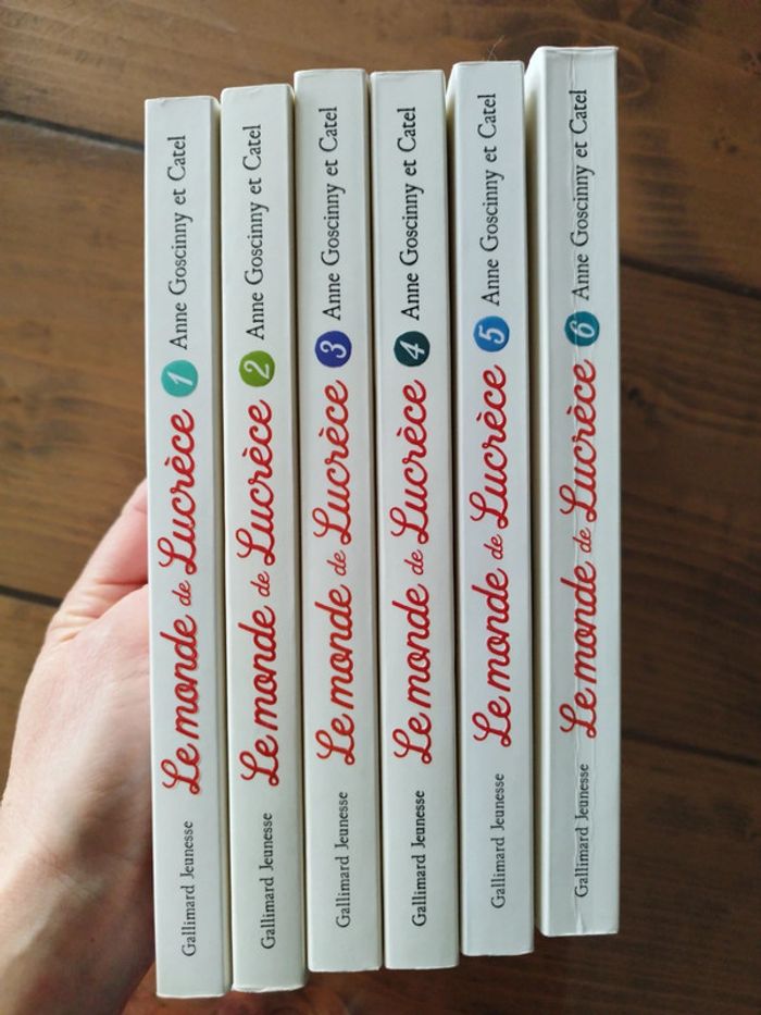Le monde de Lucrèce lot - photo numéro 2