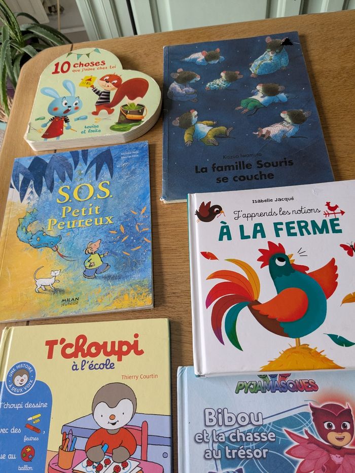 Divers livres petits enfants - photo numéro 2