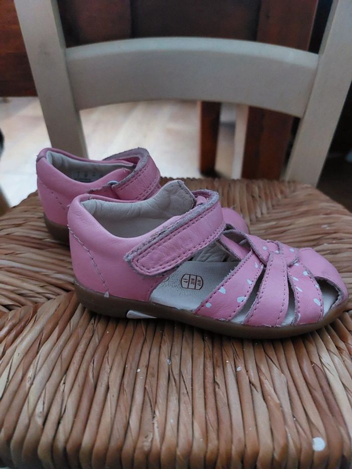 Sandales Clarks Taille 20 - photo numéro 3