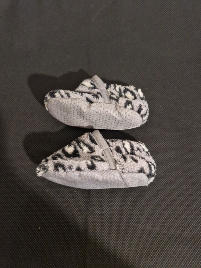 Chaussons antidérapants motif léopard 18-19 Sans marque - photo numéro 2