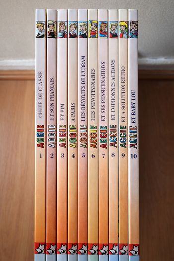 Lot de10  bande dessinée Aggie 