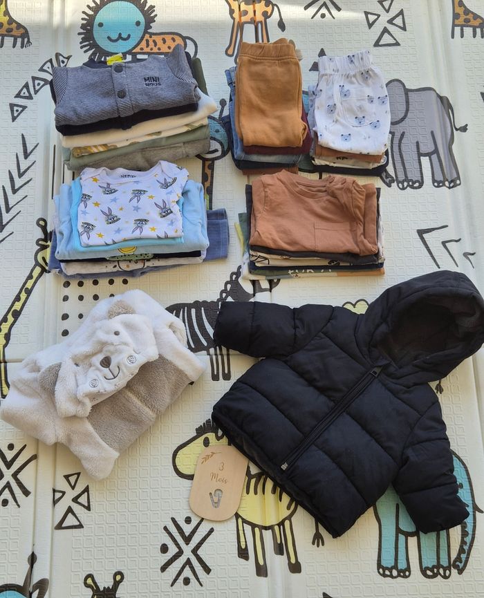 Lot de 30 Vêtements Bébé Garçon 3 mois - photo numéro 2