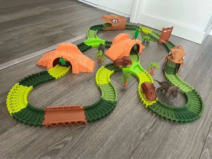 Circuit Dinosaure Dinosaur Track - photo numéro 3