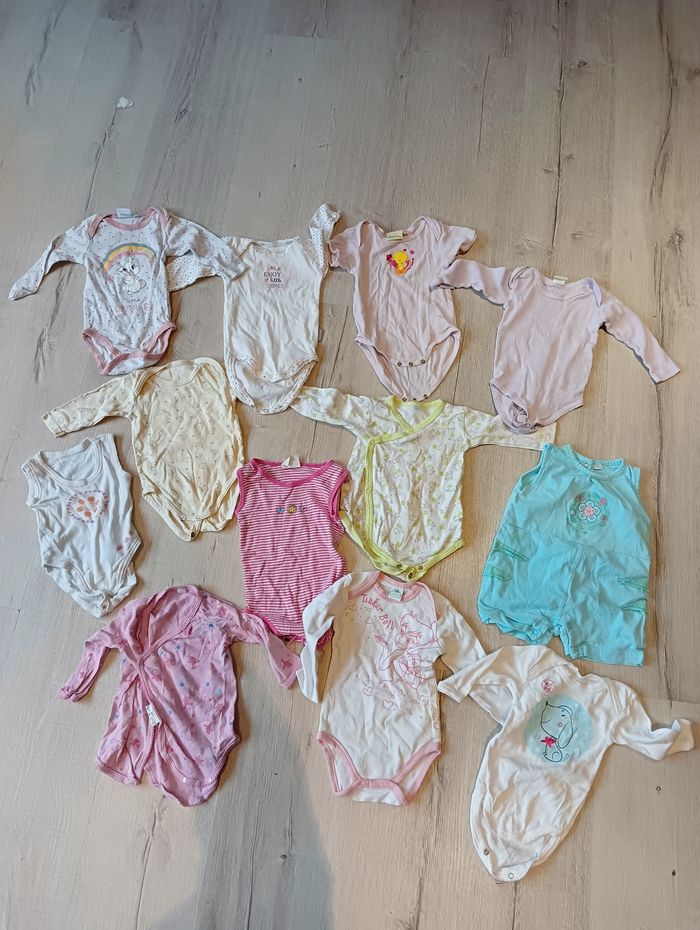 Lot Vêtements 6 mois fille - photo numéro 2