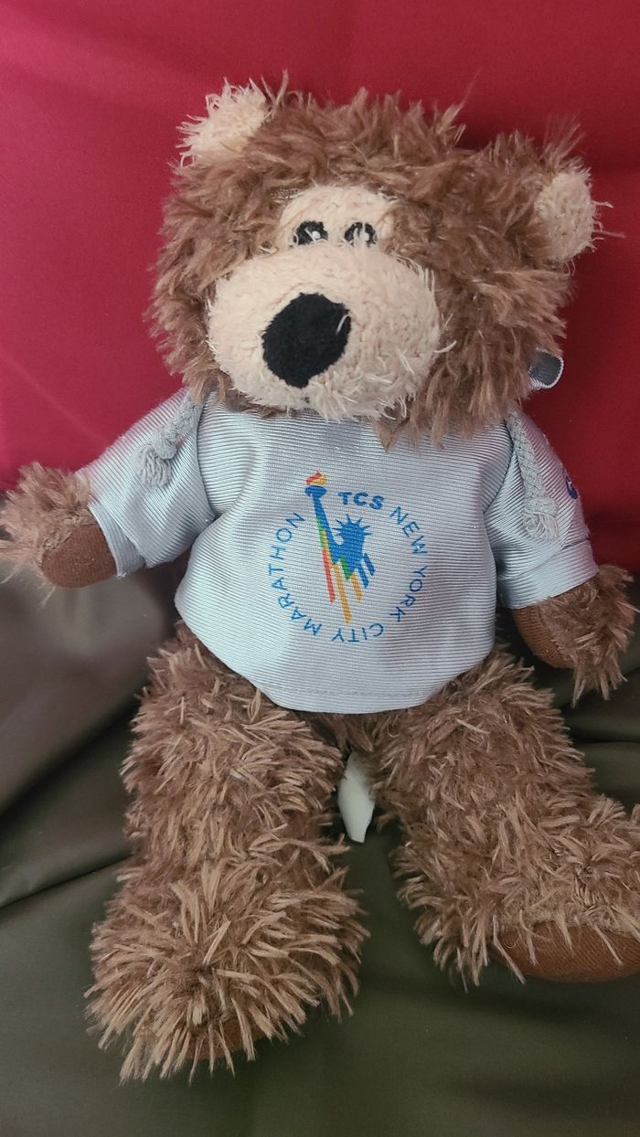 peluche ours tee shirt marathon TCS new york - photo numéro 3