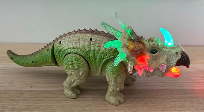 Dinosaure Tricératops lumineux sonore - photo numéro 3