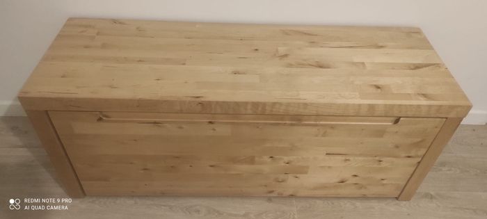 Banc de rangement en bois avec tiroirs et roulettes