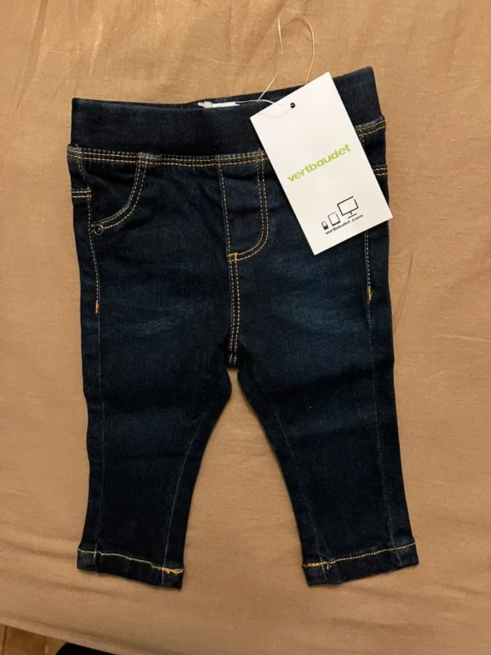 Jeans neuf avec étiquette