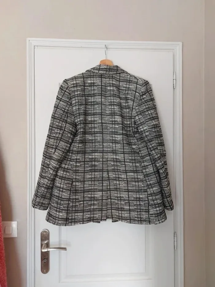 Veste longue très élégante BGN - photo numéro 3