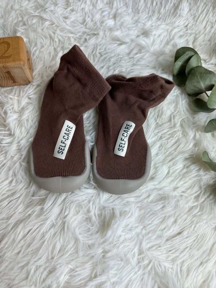 Paire de chaussons marron taille 22 Shein - photo numéro 2
