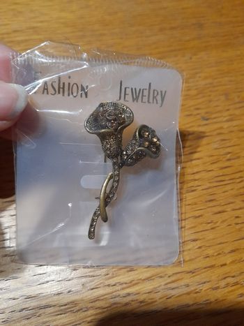 Broche