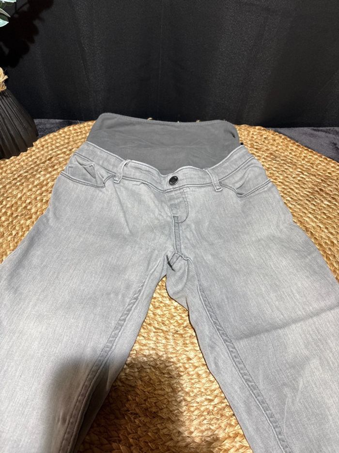 Jeans grossesse Kiabi taille 36 - photo numéro 3