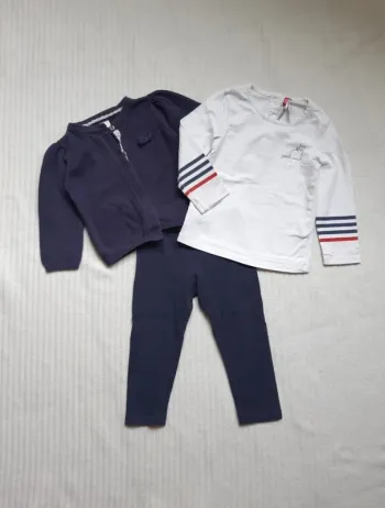 Tenue haut manches longues, gilet et legging 18 mois