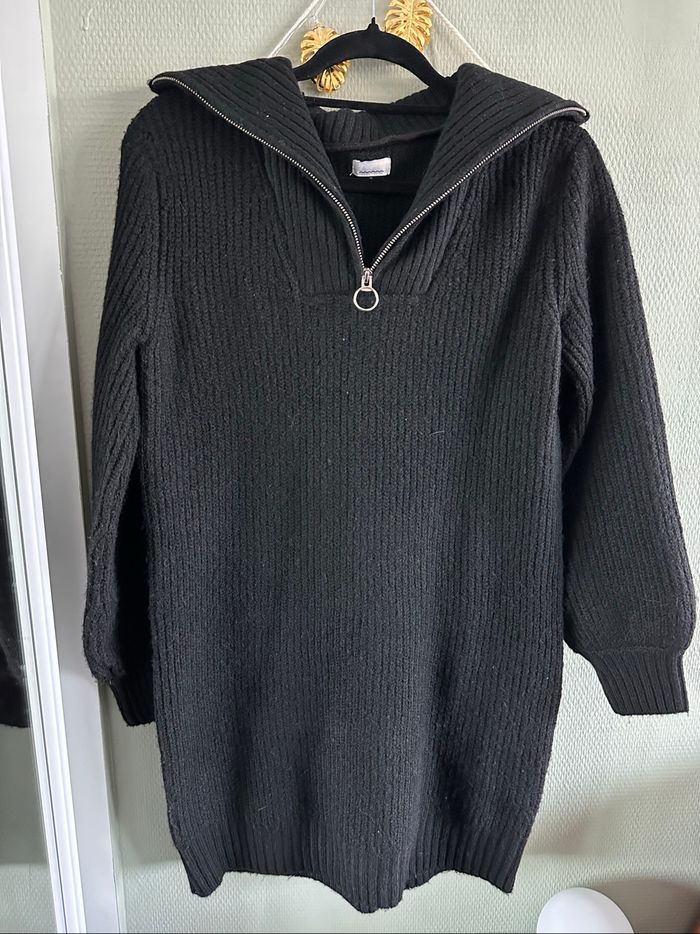 Robe pull noir très épaisse