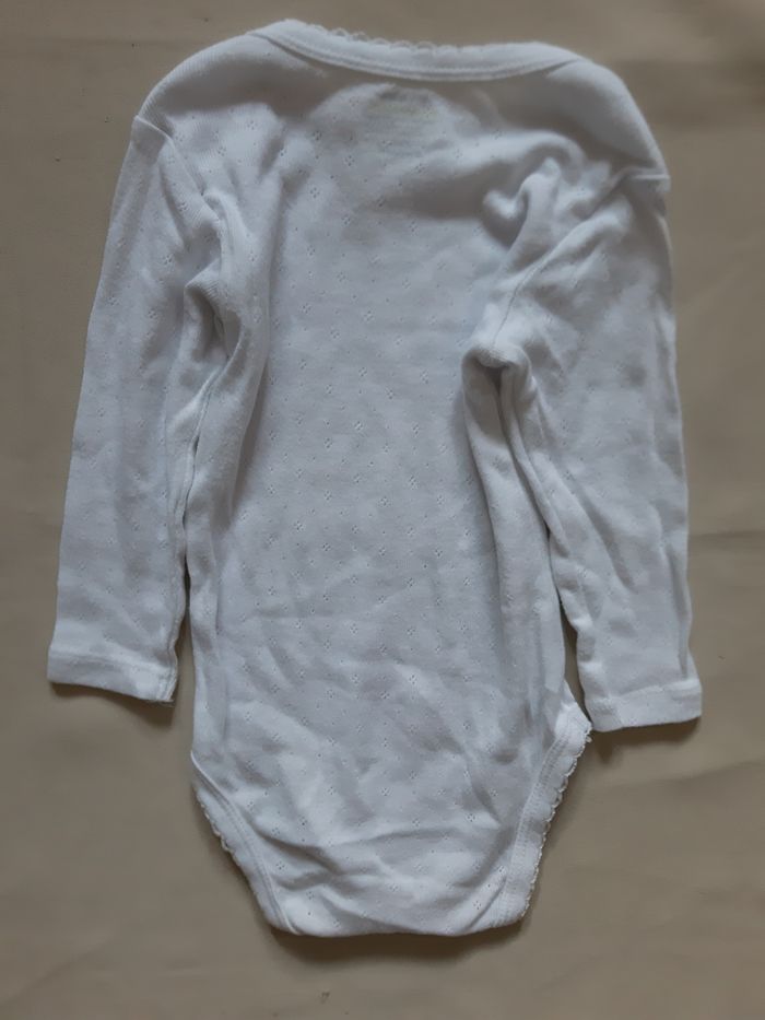 body manches longues blanc fille - Kiabi - 9 mois - photo numéro 4