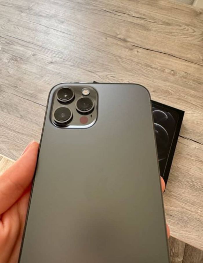 Iphone 12 pro Max - photo numéro 4