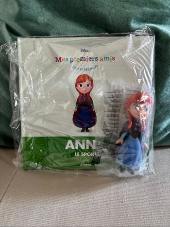 Figurine + Livre Anna n 72 Mes Premiers Amis Disney Altaya