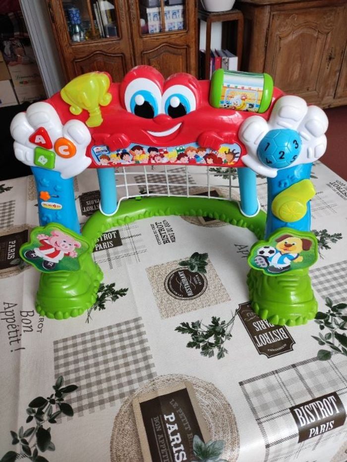 Cage de foot avec activités