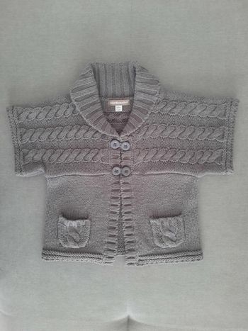 Gilet grosses mailles manches courtes Vertbaudet gris 5 ans