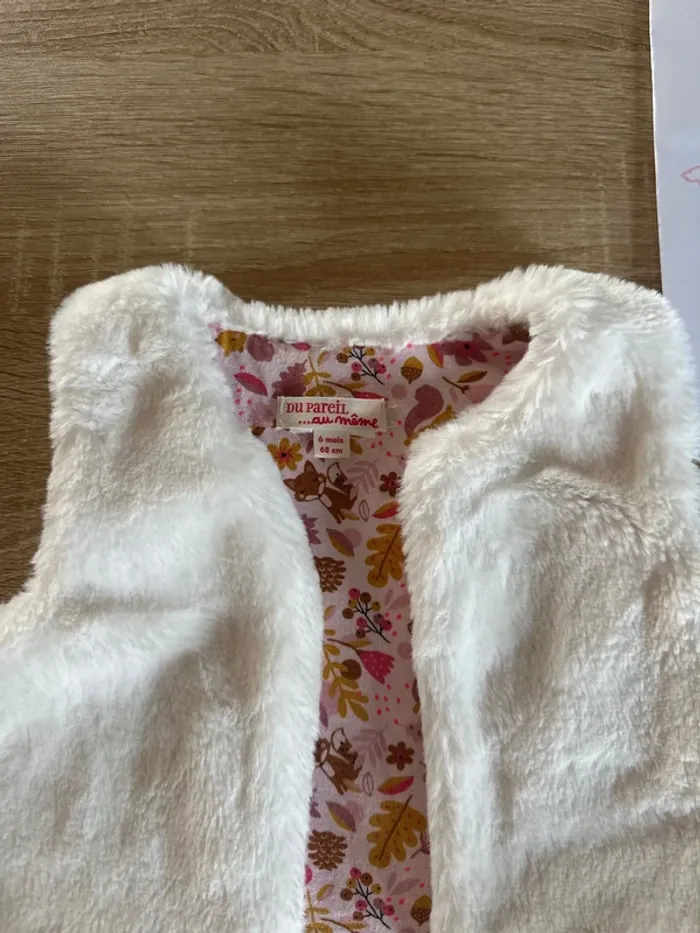 Gilet sans manche 6 mois - photo numéro 3
