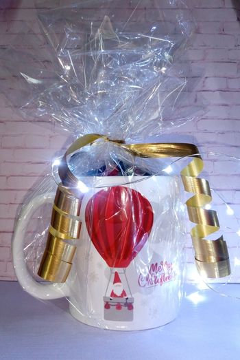 Tasse de Noël et cadeau