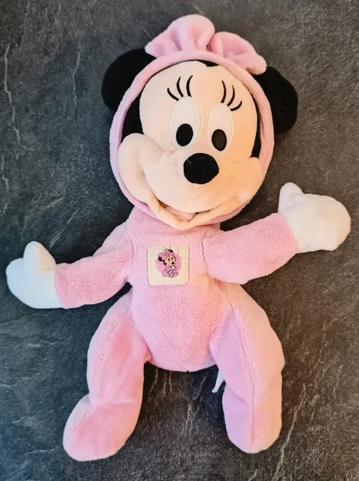 Peluche Minnie DISNEY grenouillére pyjama rose - photo numéro 2