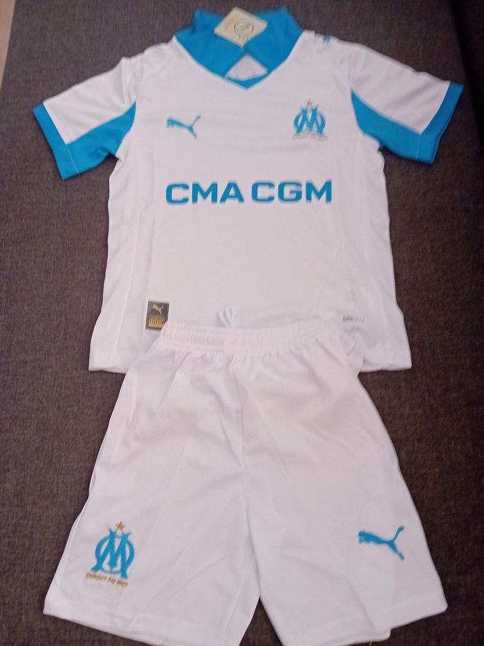 Ensemble de foot OM