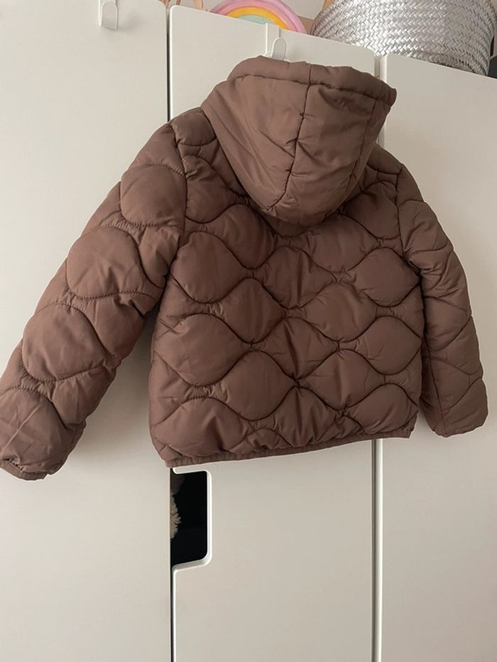 Veste doudoune Kiabi neuf marron chocolat, 5 ans - photo numéro 3