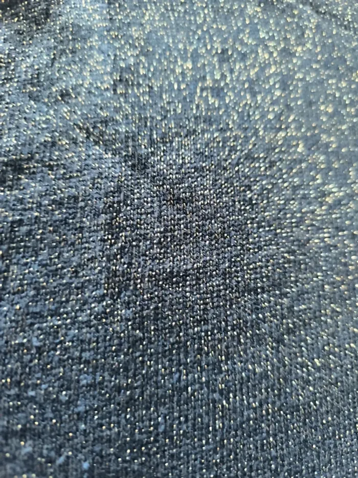 Pull col v effet paillettes - photo numéro 3