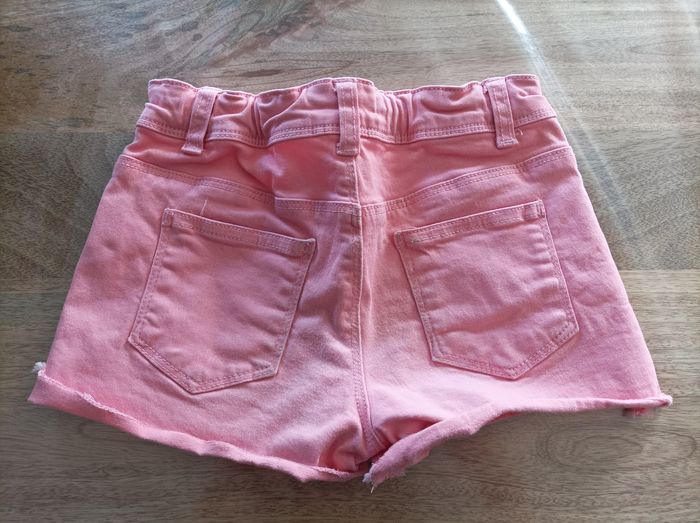Short fille - photo numéro 2