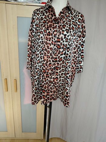 Très jolie chemise léopard 🐆 femme T 5