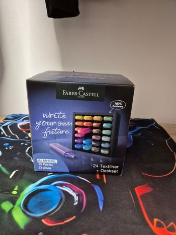 24 Surligneurs faber castell 