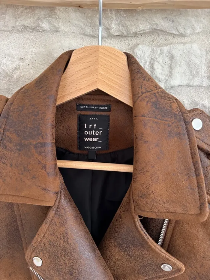 Blouson biker marron Zara Taille S - 30 € - photo numéro 2
