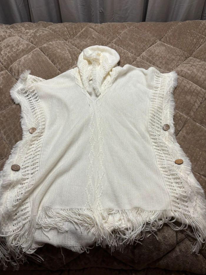 Poncho à capuche
