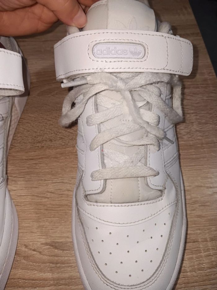 Baskets Adidas Taille 46 Forum Low blanches vintage - photo numéro 2