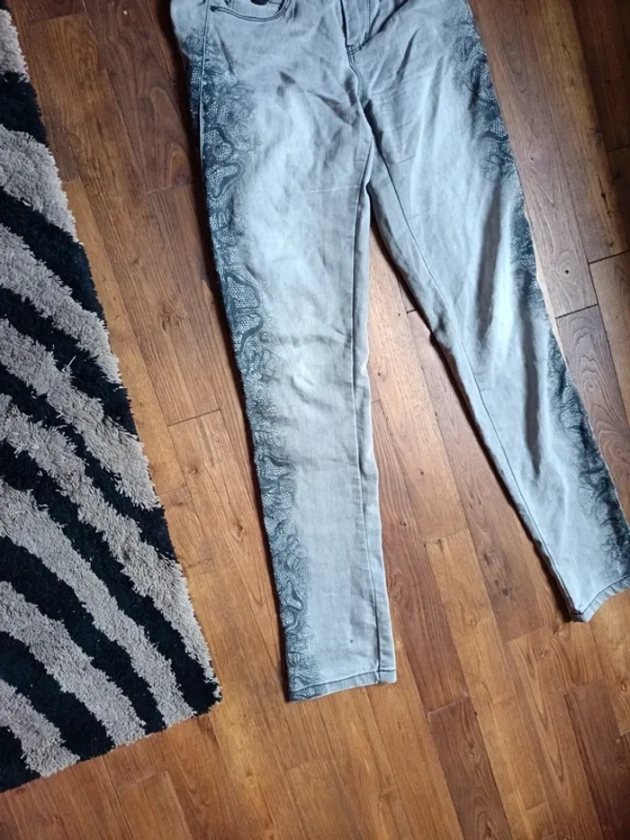 Jean a motif femme - photo numéro 4