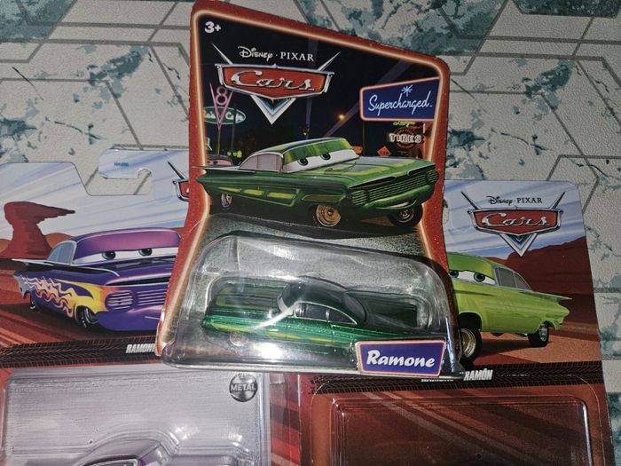Lot de 7 voitures cars Mattel neuves Disney Pixars ramone  rare - photo numéro 4