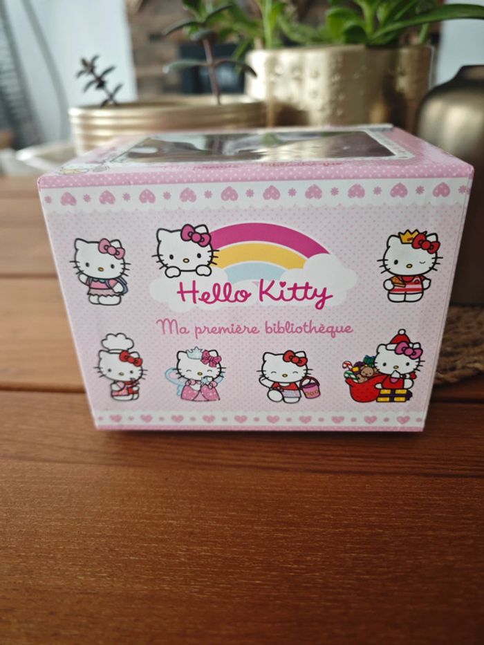 Ma première bibliothèque Hello Kitty
