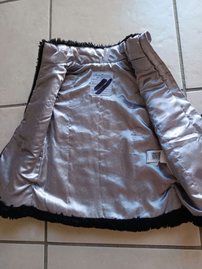 Lot vestes moumoute fille petit 4 ans - photo numéro 4