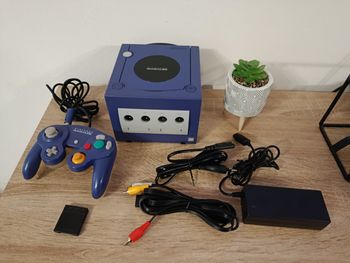 Nintendo GameCube violette manette câble et 1 jeu