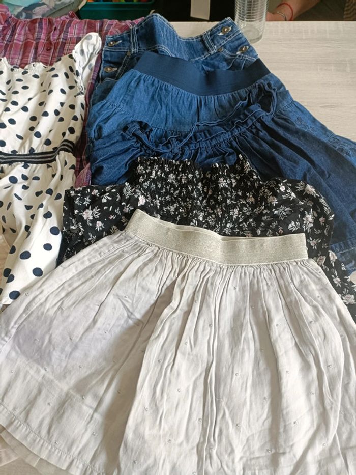 Lot fille 5 ans - photo numéro 2