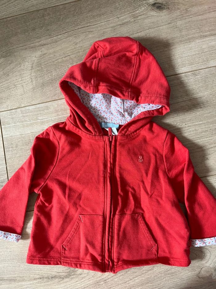 Gilet Obaïbi rouge 6 mois TBE