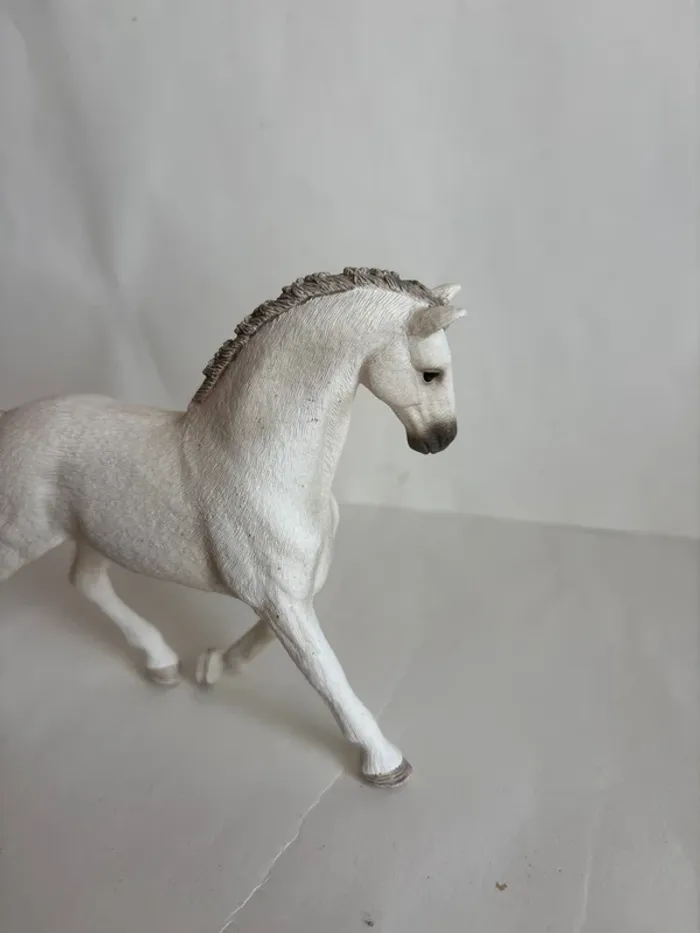 Jument holsteiner Schleich - photo numéro 3