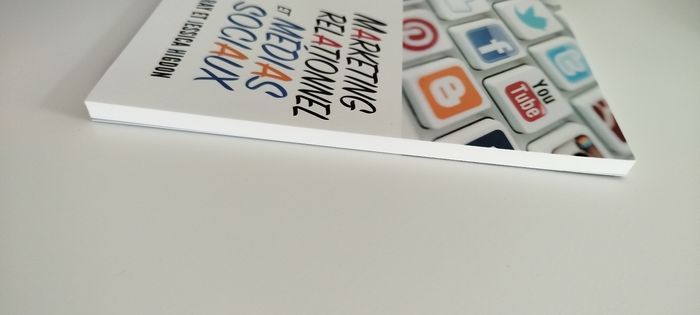 Livre "Marketing Relationnel et Médias Sociaux" - photo numéro 4