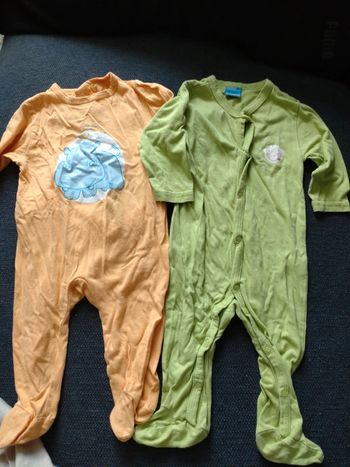 Lot de 2 pyjamas légers taille 6 mois