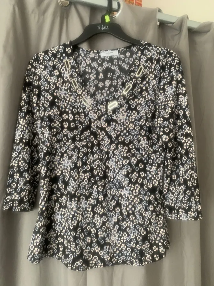haut femme avec motifs