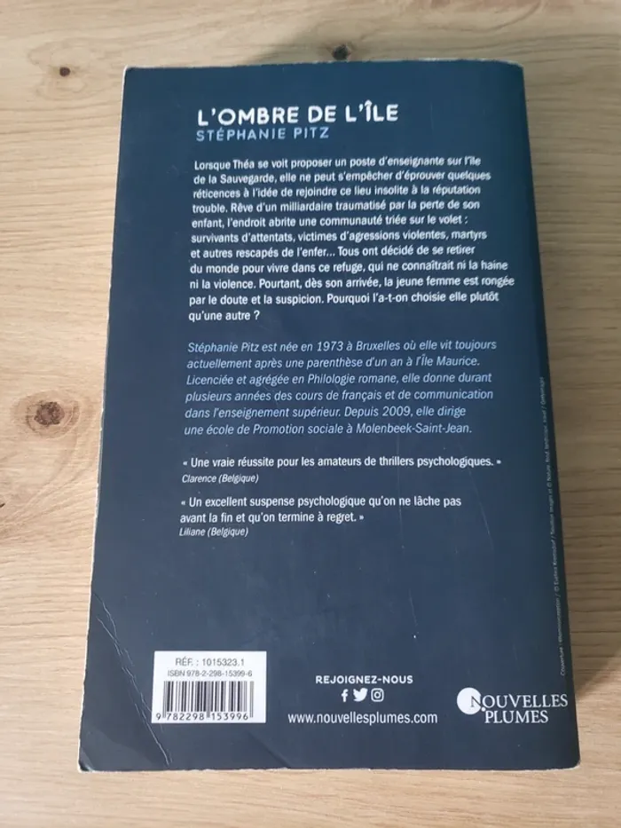 L'ombre de l'île - photo numéro 2