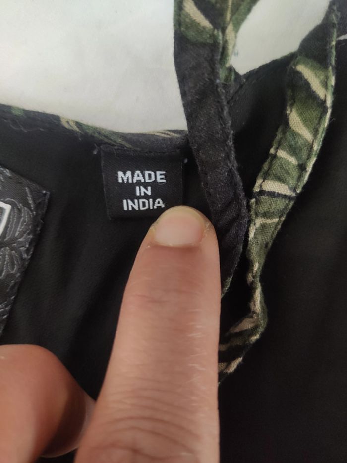 Belle combinaison Superdry "jungle" à bretelles S très bon état - photo numéro 5